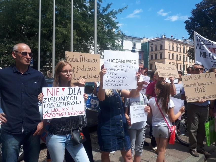 Wielki plan dla zieleni. Mieszkańcy protestują i atakują prezydenta. Ułożyli wierszyk