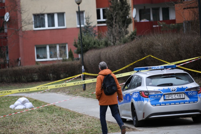 Kraków. W parku znaleziono radziecki granat. Policja zabezpieczyła teren [ZDJĘCIA]