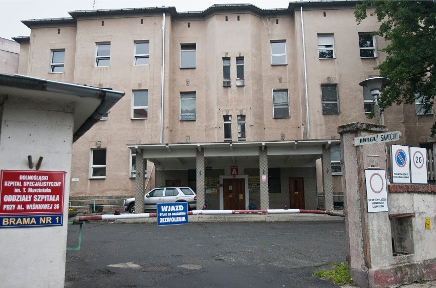 Kto kupi szpital przy Wiśniowej? Cenę obniży decyzja konserwatora zabytków?