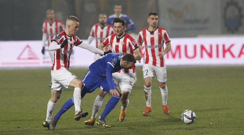 PGE Stal Mielec remisuje u siebie z Cracovią 0:0....