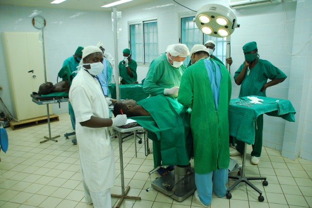 Podczas poprzednich wizyt lekarze wykonali ponad 190 operacji