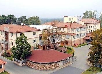         Czterogwiazdkowy hotel Europa istnieje już w Starachowicach od ponad 7 lat, niezmiennie ciesząc się zainteresowaniem gości.