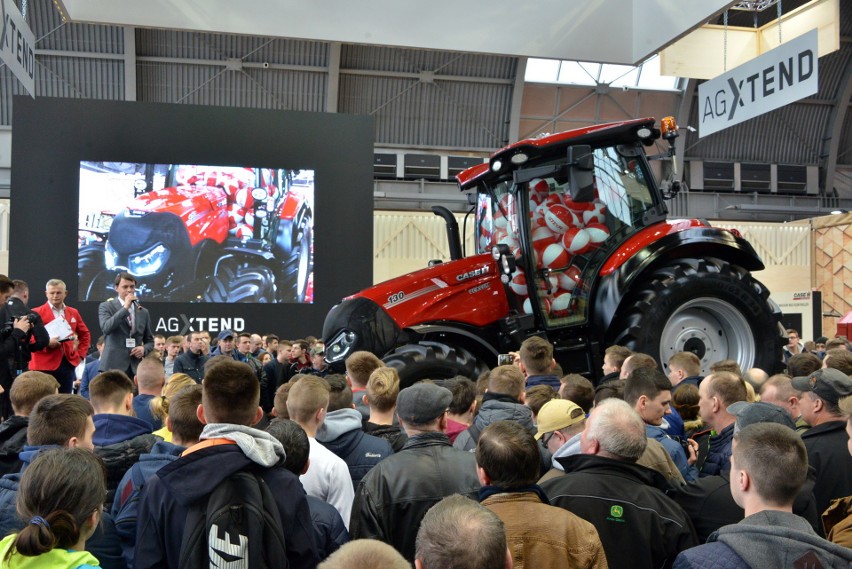 Agrotech 2019 w Kielcach. Cudne i mega nowoczesne ciągniki zachwycają 