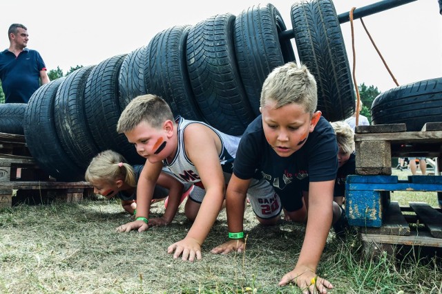 W galerii zamieszczamy zdjęcia z Survival Race Kids 2021 w Myślęicnku