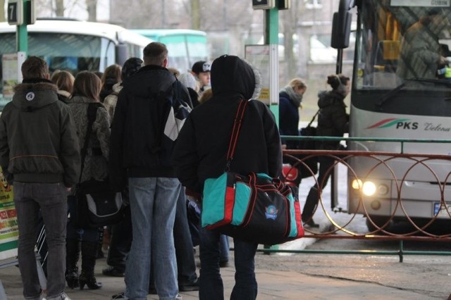 - Czasami ciśniemy się jak sardynki - skarżą się pasażerowie autobusów z Zielonej Góry do Krosna Odrzańskiego