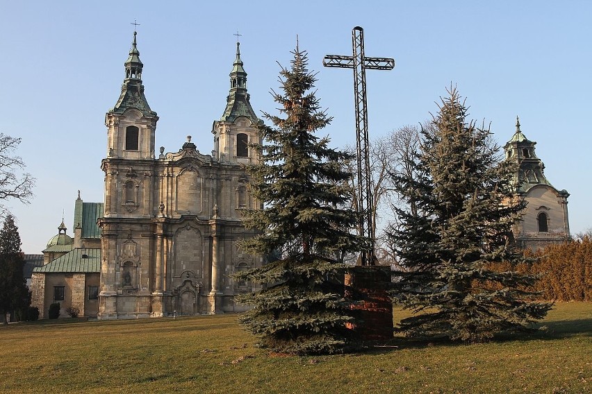 Błogosławiony Wincenty Kadłubek patronem Jędrzejowa. Mszę sprawował Nuncjusz Apostolski