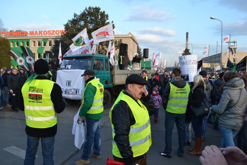 Strajk w Gliwicach: Tysiące ludzi wyszły na ulice miasta [NOWE ZDJĘCIA, RELACJA]