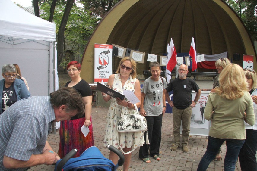 Wielkie czytanie "Przedwiośnia" i... protest. Wobec uproszczenia oryginalnej wersji dzieła