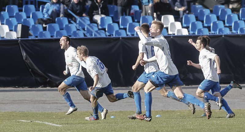 Stal Rzeszów pokonała Resovię 2:1.