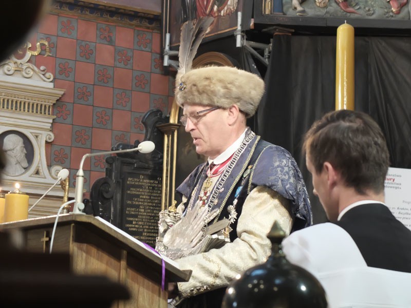 Msza dziękczynna za roczne królowanie Piotra M. Mikosza "Europejczyka" w krakowskim Bractwie Kurkowym