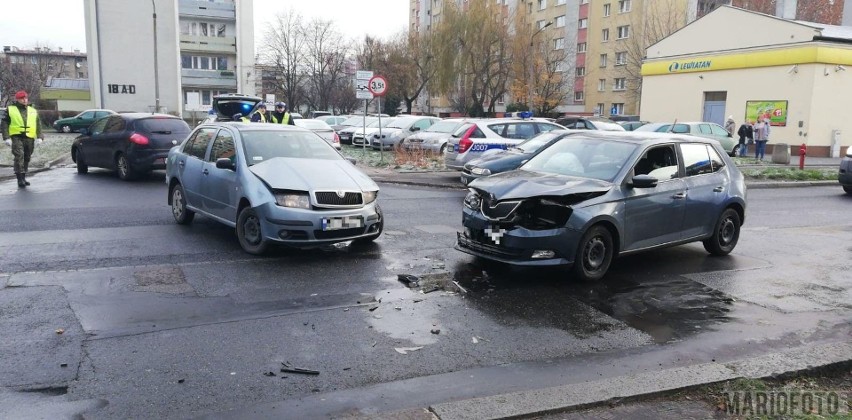 Wypadek na ul. Wrocławskiej w Opolu. Zderzyły się dwie...