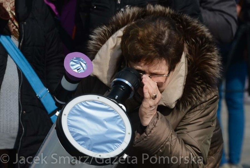 W Toruniu też oglądaliśmy zaćmienie słońca [zdjęcia]