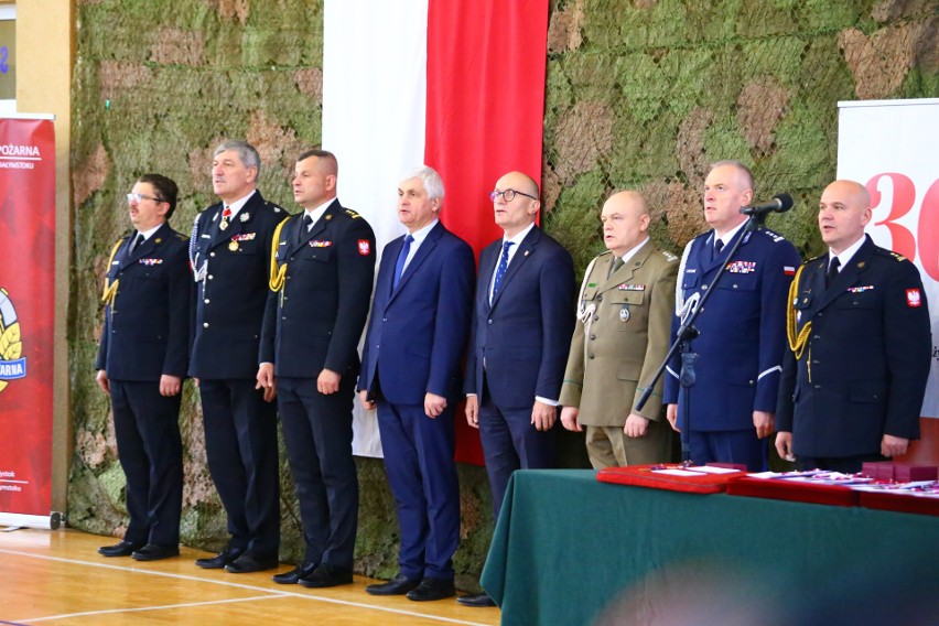 Podlascy strażacy otrzymali odznaczenia państwowe, dyplomy oraz awanse na wyższe stopnie służbowe