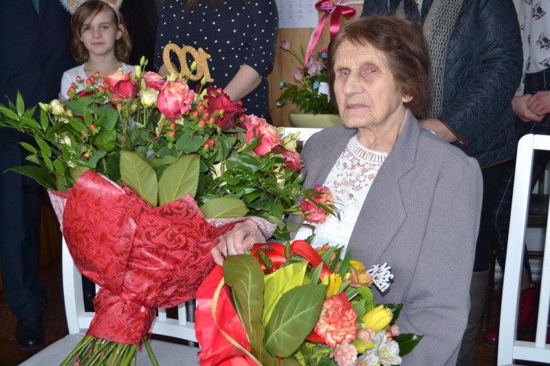  Pani Józefa Mańkowska z Orla, gmina Topólka, obchodziła urodziny - ma 100 lat! I czuje się wspaniale, co pokazała na urodzinowym spotkaniu