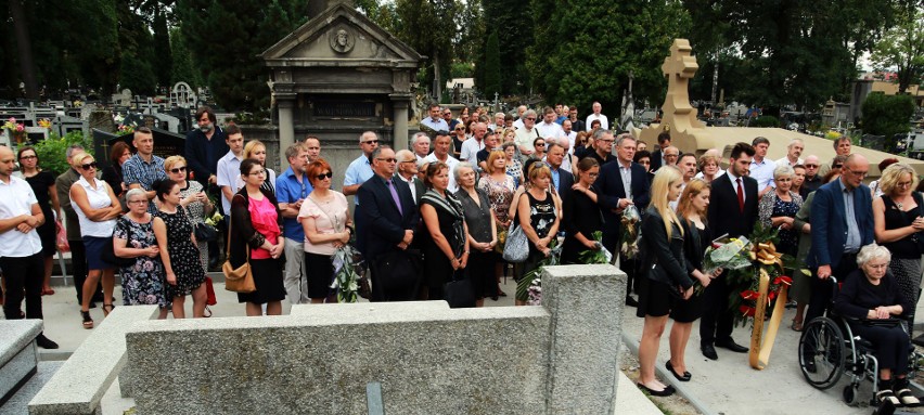 Sądeczanie i dziennikarze pożegnali redaktora Leszka Horwatha [ZDJĘCIA, WIDEO]