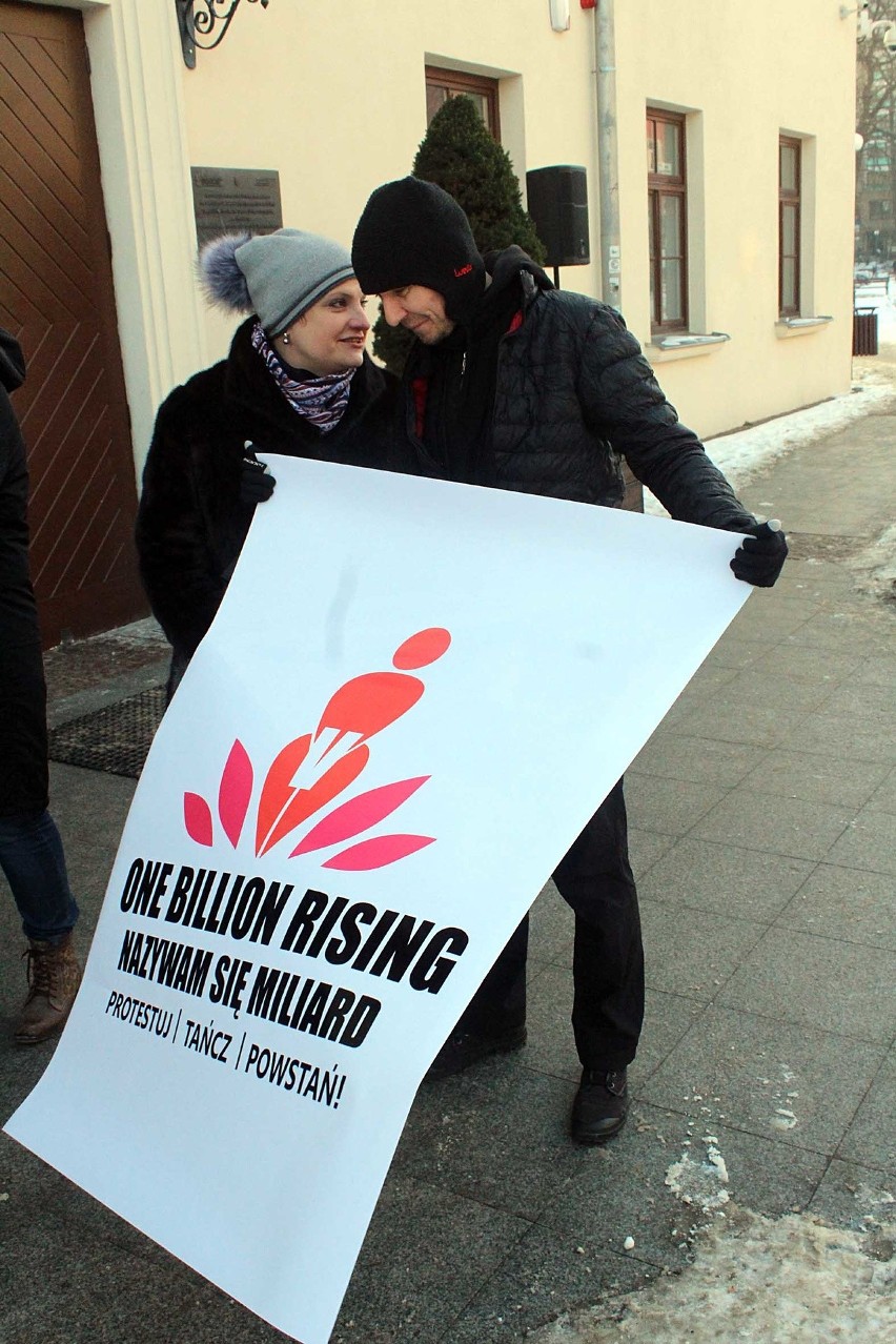 One Billion Rising w Lublinie. Taniec przeciwko przemocy (ZDJĘCIA)