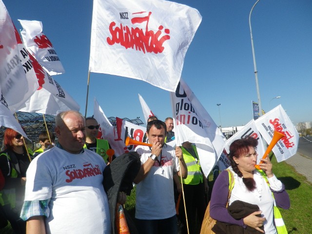 W niedzielę (19 sierpnia) członkowie "Solidarności" z Makro Cash and Carry Polska zorganizują protest w Warszawie.