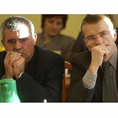 Andrzej Katarzyniec (z lewej) i Krzysztof Jarosz współtworzą teraz klub Nasze Miasto. Czy znajdą się w nowej koalicji rządzącej w powiecie?