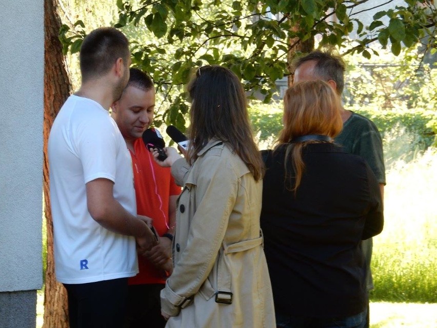 Policjanci na rowerach. Jadą, aby pomóc chorej Wiktorii ZDJĘCIA