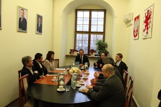 Prezentacja scenariusza marszałkowi, Olgierdowi Geblewiczowi.