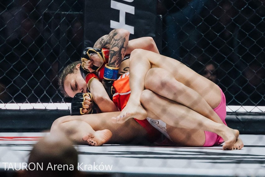 FAME MMA 17. Niespodzianki, nokauty, groźne momenty. W walce wieczoru  Łaszczyk pokonał Roślika. Zobaczcie zdjęcia z Tauron Areny Kraków | Portal  i.pl