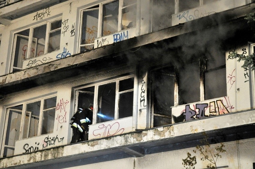 Sopot, Gdynia: Ćwiczenia ratownicze RATMAZ 2013. Pożar w hotelu i na statku ZDJĘCIA