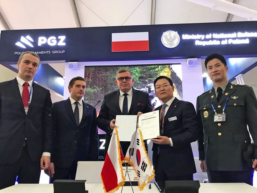 Na międzynarodowych targach Seoul International Aerospace &...