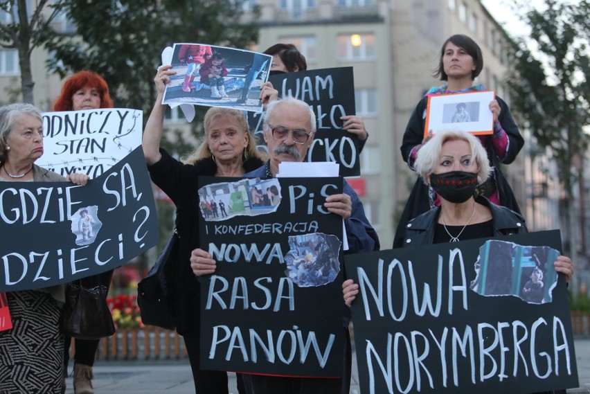 Demonstracja  w Katowicach przeciwko działaniu na granicy...