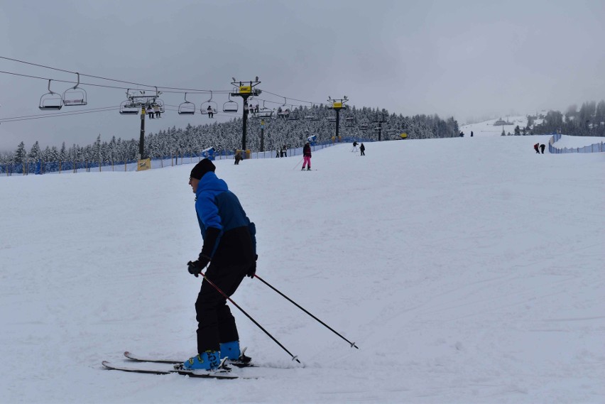Podhale. Sezon narciarski wystartował. Narciarze szusują w Zakopanem, Białce, czy Jurgowie [ZDJĘCIA]