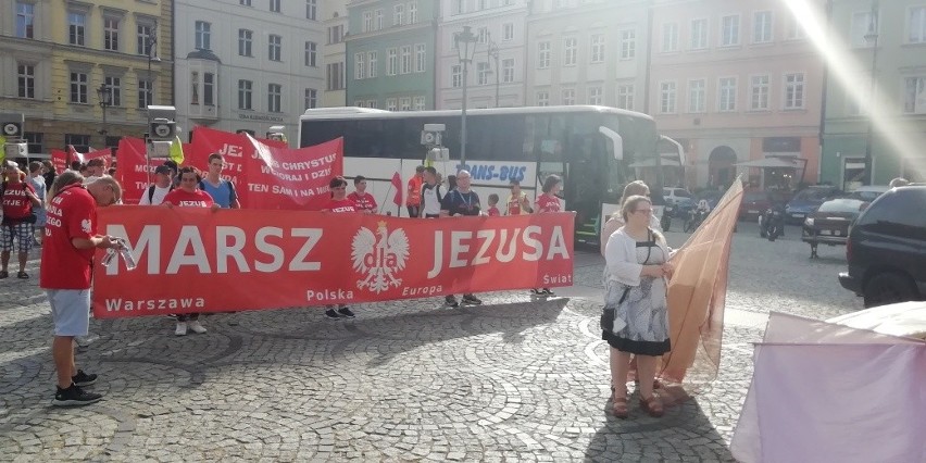 Marsz dla Jezusa w centrum Wrocławia. "Chcemy pokazać, że Jezus jest realny"