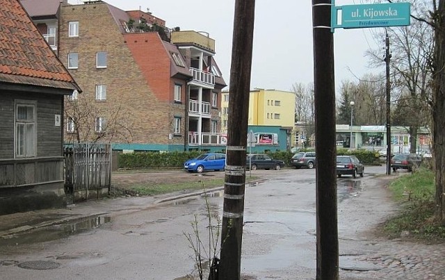 Róg ulicy Grunwaldzkiej i Kijowskiej z kwietnia 2010 roku