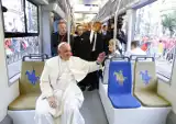 Dokładnie rok temu papież Franciszek na Błonia przyjechał tramwajem [ROK PO ŚDM]