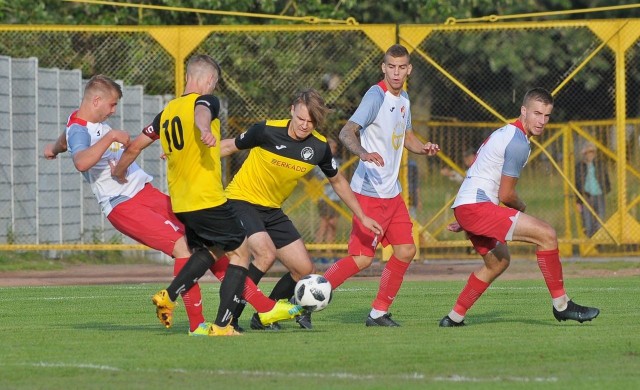 Trzecioligowcy z Koszalina zagrają mecze na swoich boiskach.
