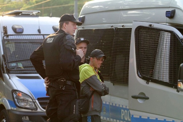 Policja zatrzymała 27-letniego rasistę z Łomży za napad na młodą Czeczenkę