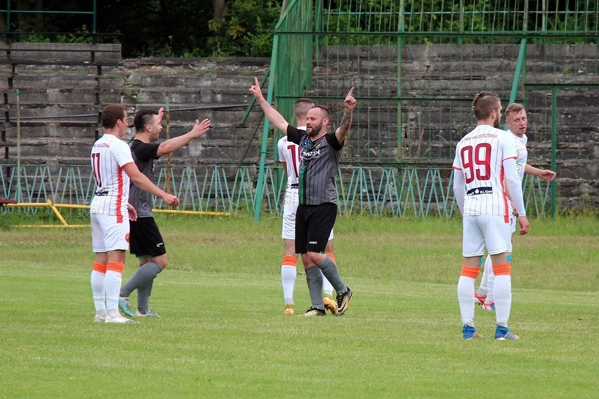 Star Starachowice - Hetman Wloszczowa 2:2 - IV liga świętokrzyska - sezon 2020/21