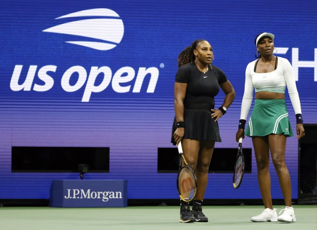 Serena i Venus Williams odpadły już w pierwszej rundzie debla na kortach Flushing Meadows