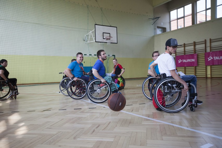 W trakcie zawodów uczestnicy rozegrali m.in. mecz koszykówki