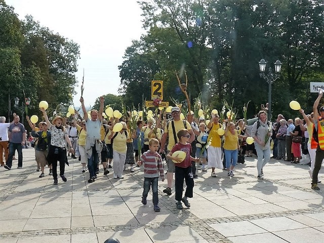 Grupa „2 żółta” gromadzi pątników z Kędzierzyna-Koźla. W tym roku na Jasną Górę wejdą oni - jak cała pielgrzymka - 20 sierpnia. Msza św. rozpocznie się o 11.00.