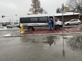 Mieszkańcy Olkusza skarżą się na tragiczne warunki w minibusach na linii Olkusz-Kraków. Właściciele firm przewozowych odpowiadają. ZDJĘCIA