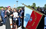 Łempice. Święty Jan Paweł II patronuje kolejnej szkole w regionie. Placówka zyskała nowego patrona po remoncie