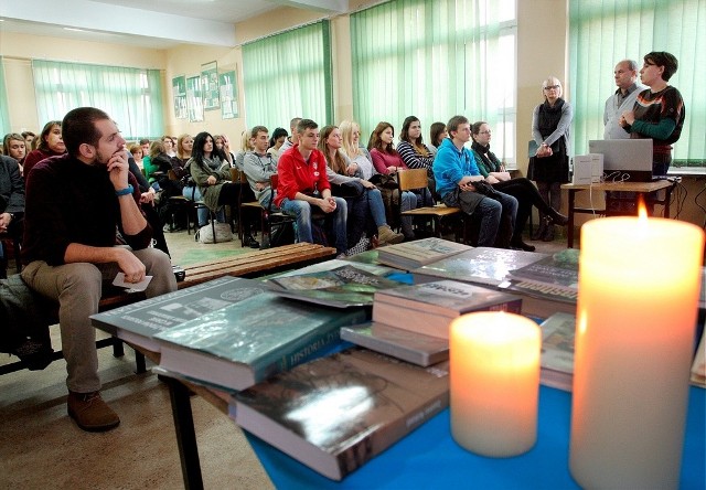 Przy pomocy jakich technik Żydzi szukają ofiar Holocaustu opowiadała Agnieszka Nieradko z biura Naczelnego Rabina Polski