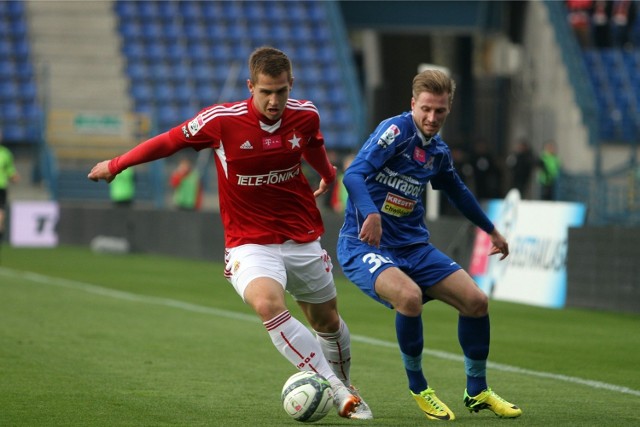 Alan Uryga w ekstraklasie rozegrał do tej pory 19 meczów w barwach Wisły Kraków. Piłkarz "Białej Gwiazdy" ciągle czeka natomiast na swojego pierwszego gola w najwyższej klasie rozgrywkowej.