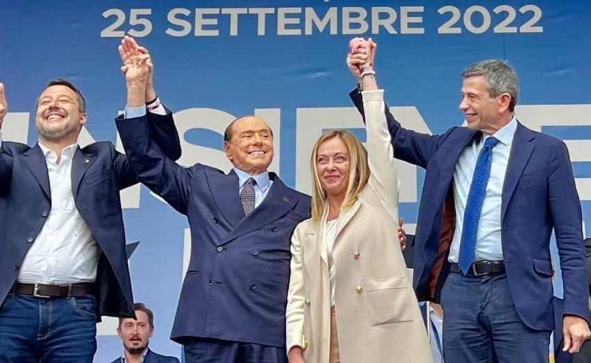 We Włoszech centroprawica zdeklasowała w wyborach lewicę.