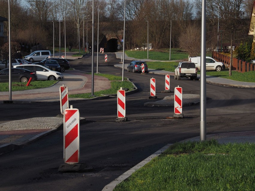 O koniec remontu mieszkańcy tej drogi wypytują od dłuższego...