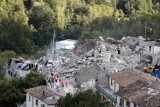 Ogromne zniszczenia po trzęsieniu ziemi we Włoszech. Nagranie z helikoptera