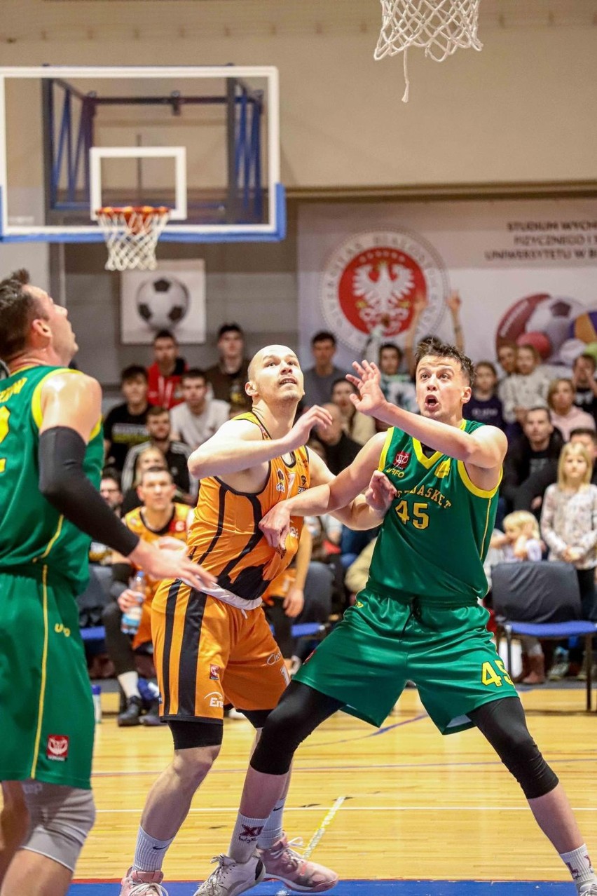 Żubry Chorten Białystok - Znicz Basket Pruzków 69:70