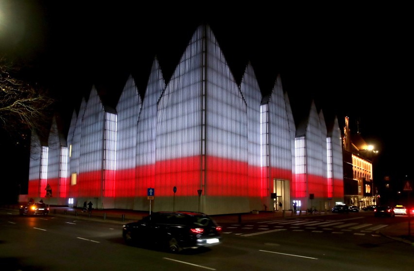 Biało-czerwone iluminacje w Szczecinie