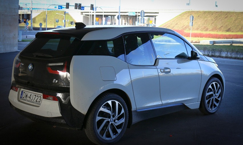 BMW i3 - elektryczny samochód który daje radość z jazdy