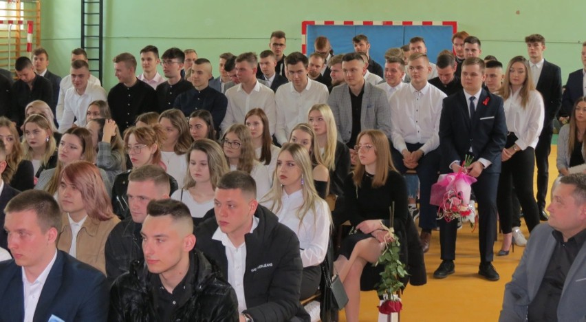 Pożegnanie klas czwartych w Zespole Szkół Zawodowych numer 2 w Starachowicach. Zobaczcie zdjęcia