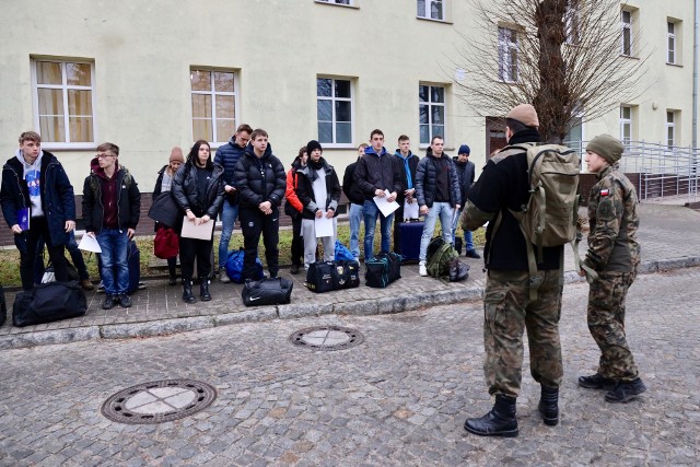 Szkolenie zakończy się 26 lutego, złożeniem uroczystej przysięgi wojskowej w koszarach w Choszcznie. W uroczystości będą mogły wziąć udział rodziny i znajomi nowych żołnierzy 14 ZBOT